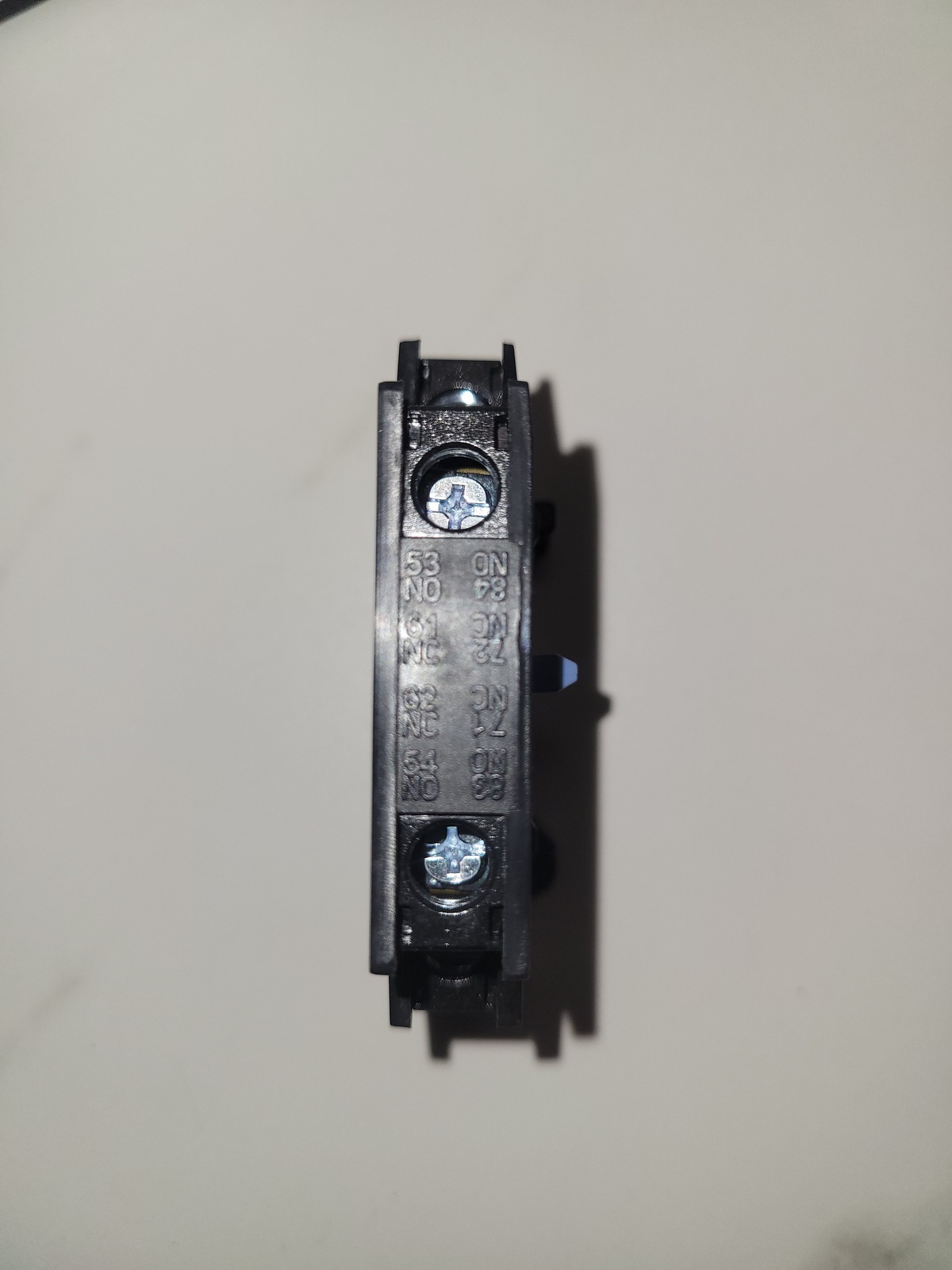 Блок вспомогательных контактов Hyundai (HGC SB40 11NS)