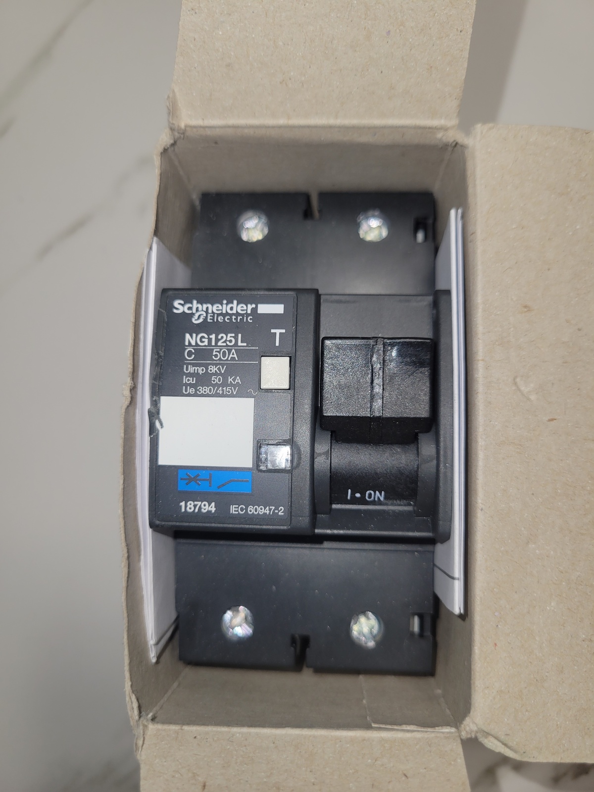 Выключатель автоматический Schneider Electric NG125L 2P C50А 18794