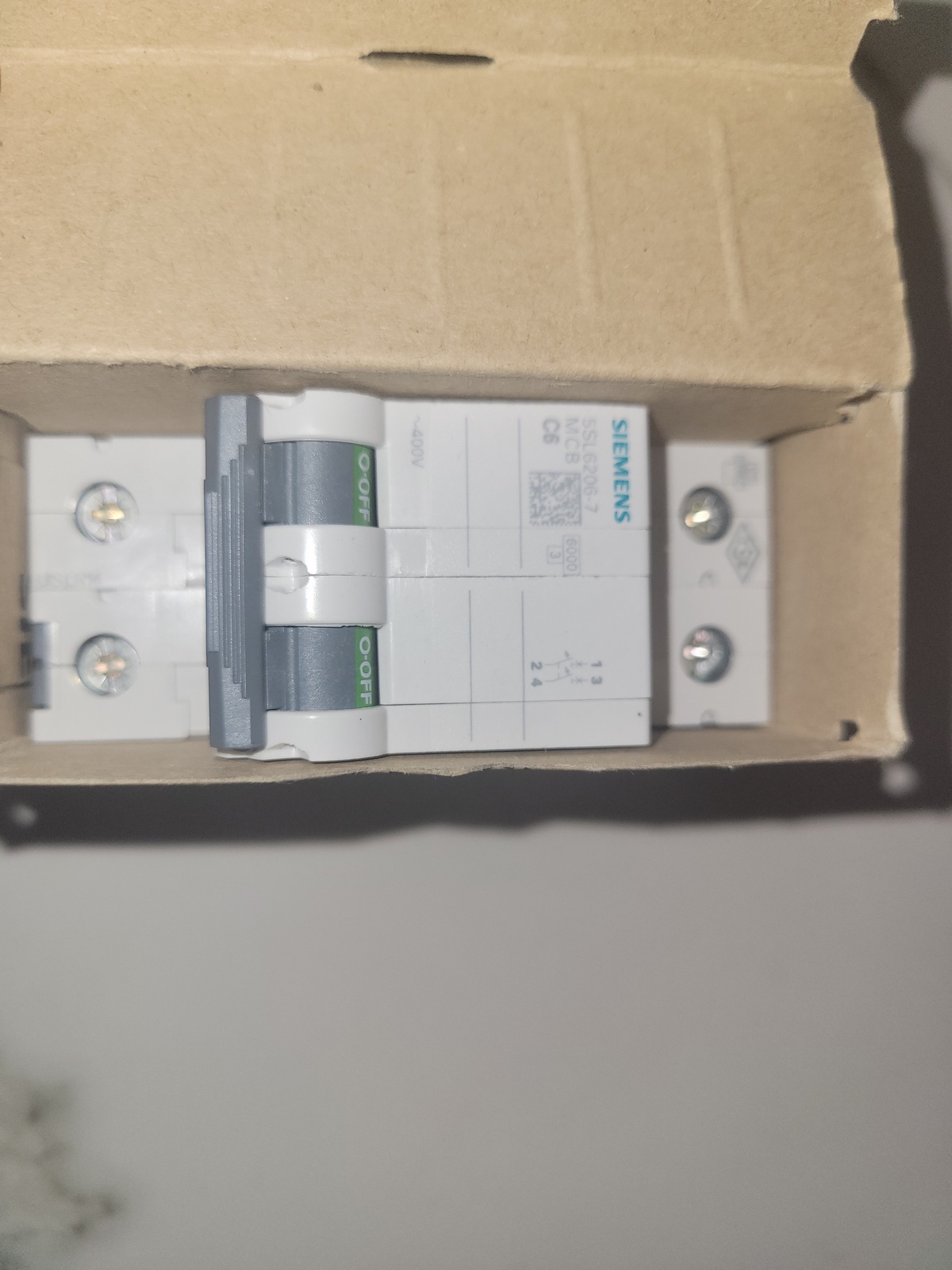 Выключатель автоматический Siemens 2P 5SL6206-7
