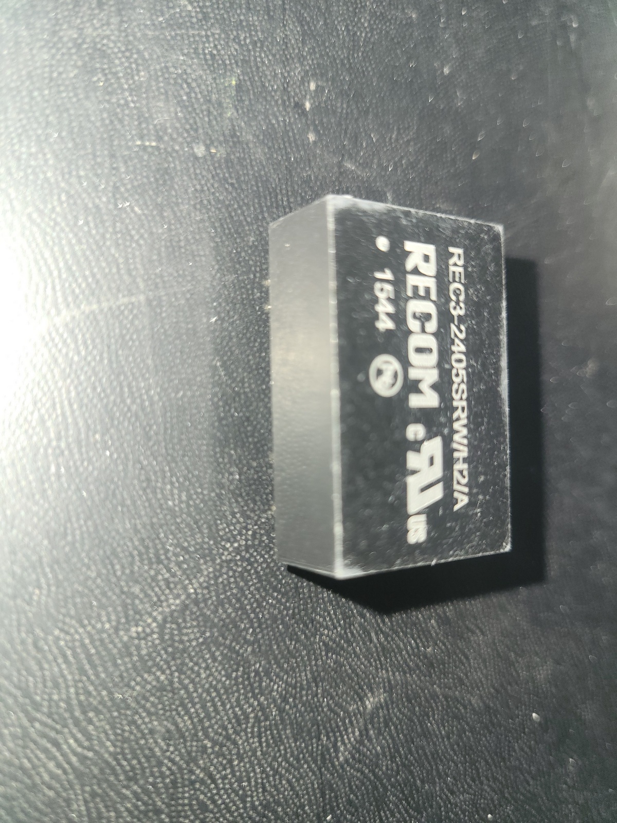 Источник Recom REC3-2405SRW/A