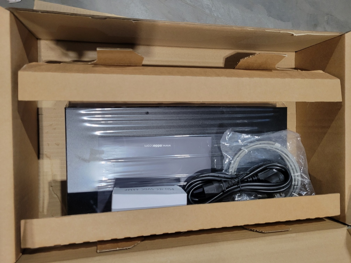Переключатель KVM ADDER ADDERView 8 PRO DVI (AV8PRO-DVI)
