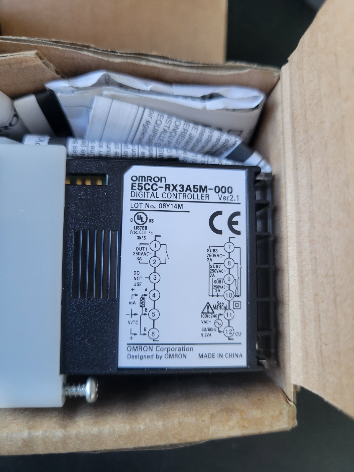 Терморегулятор Omron E5CC-CX3A5M-000