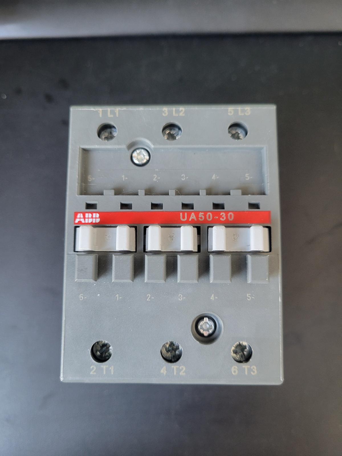 Контактор ABB UA50-30