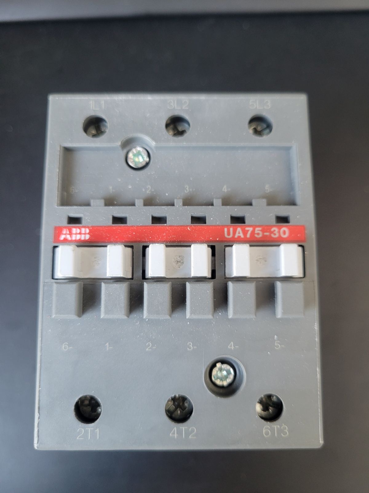 Контактор ABB UA75-30