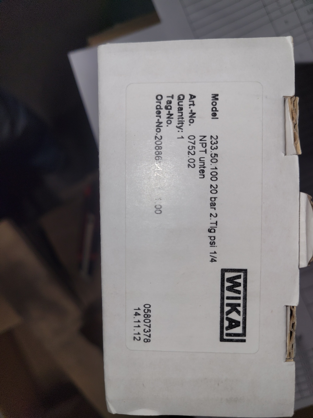 Манометр Wika 233.50-100-20-1